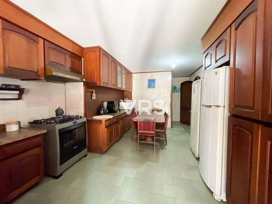 Foto 9 de Casa com 3 quartos à venda, 480m2 em Tijuca, Teresopolis - RJ