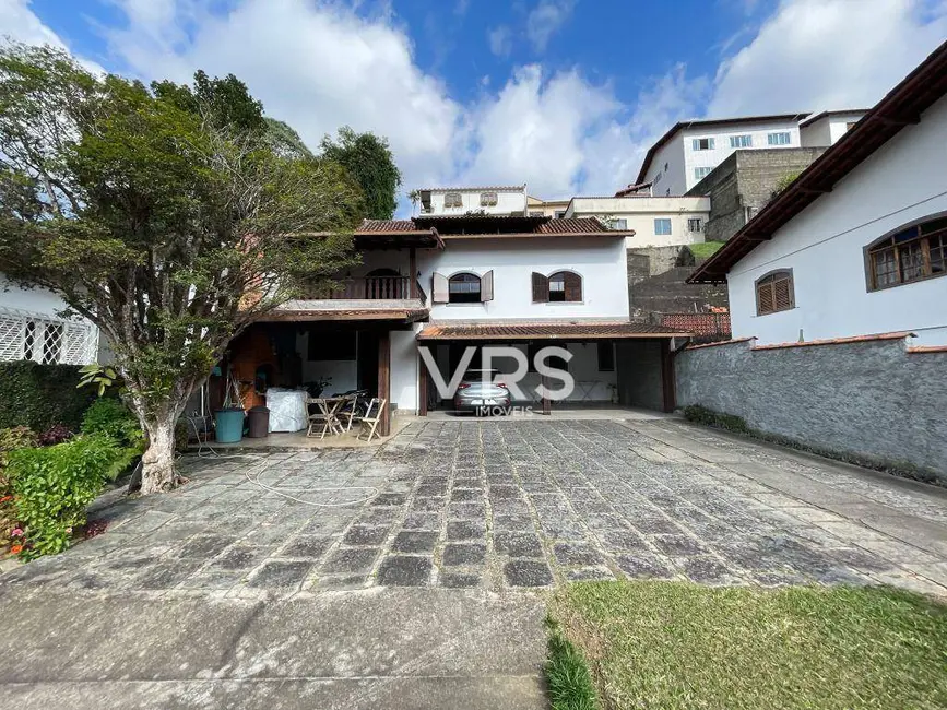 Foto 1 de Casa com 3 quartos à venda, 480m2 em Tijuca, Teresopolis - RJ