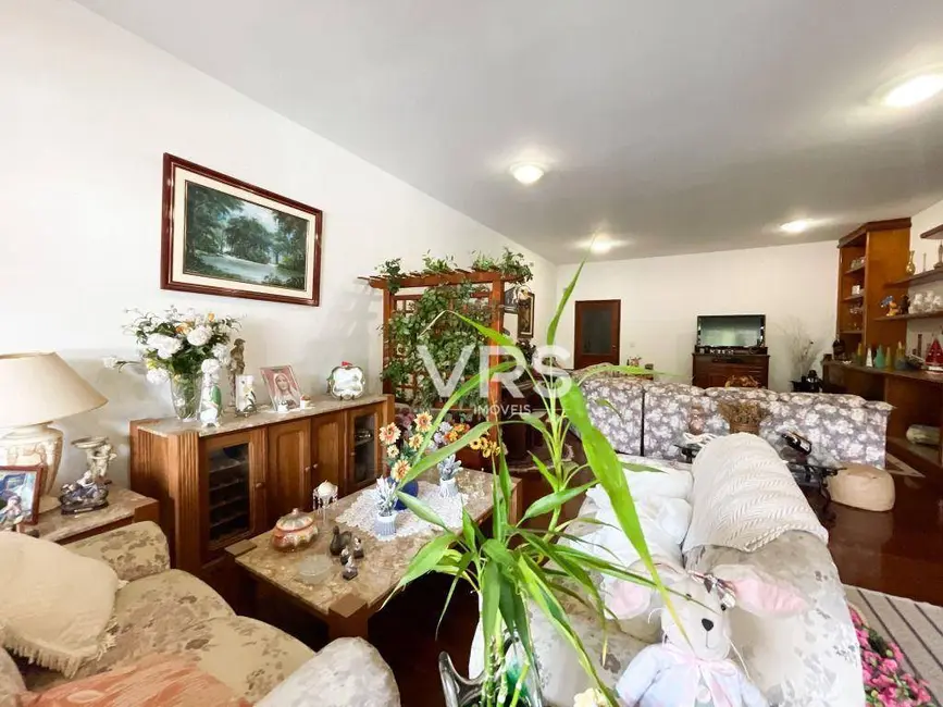 Cobertura com 5 quartos à venda, 2450m2 em Nossa Senhora de Fátima, Teresopolis - RJ - imagem 5 Foto 5 de Cobertura com 5 quartos à venda, 2450m2 em Nossa Senhora de Fátima, Teresopolis - RJ