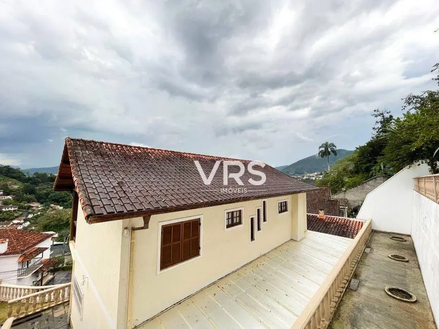 Casa com 4 quartos à venda, 486m2 em Panorama, Teresopolis - RJ - imagem 3 Foto 3 de Casa com 4 quartos à venda, 486m2 em Panorama, Teresopolis - RJ