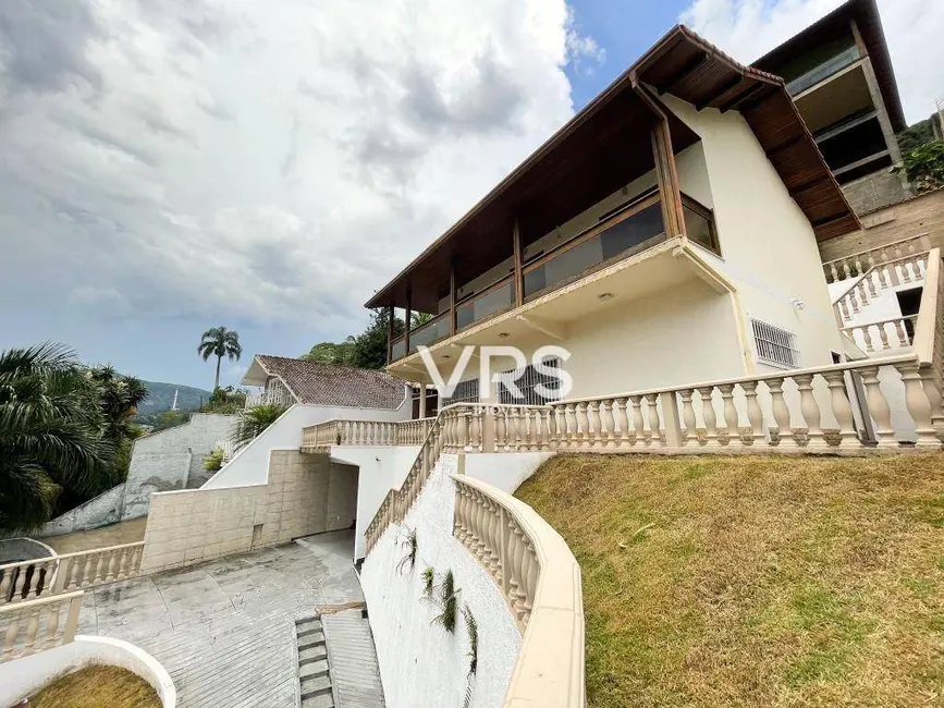 Casa com 4 quartos à venda, 486m2 em Panorama, Teresopolis - RJ - imagem 1 Foto 1 de Casa com 4 quartos à venda, 486m2 em Panorama, Teresopolis - RJ