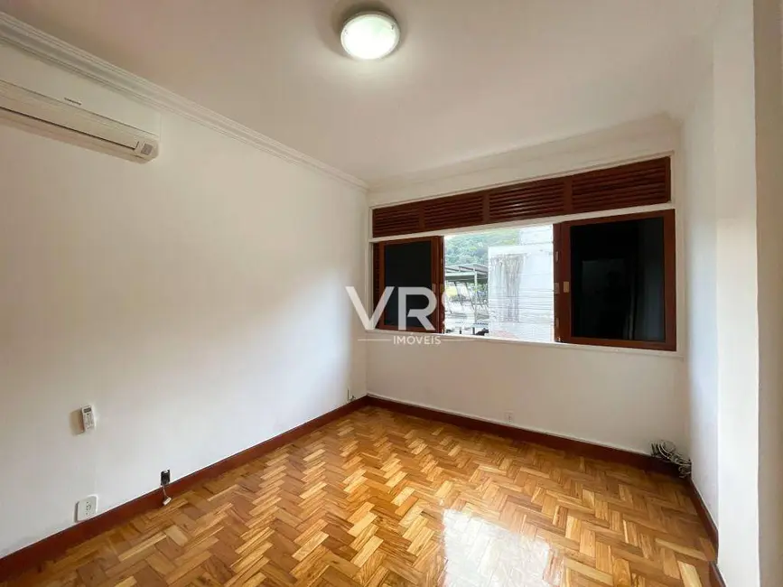 Foto 8 de Apartamento com 3 quartos à venda, 3744m2 em Várzea, Teresopolis - RJ