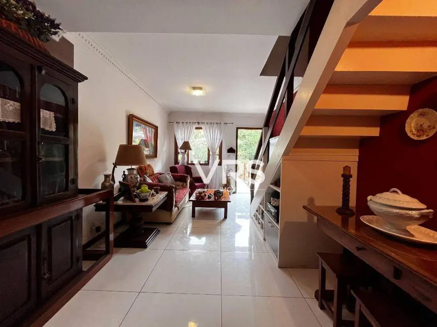 Casa de Condomínio com 3 quartos à venda, 40m2 em Pimenteiras, Teresopolis - RJ - imagem 3 Foto 3 de Casa de Condomínio com 3 quartos à venda, 40m2 em Pimenteiras, Teresopolis - RJ
