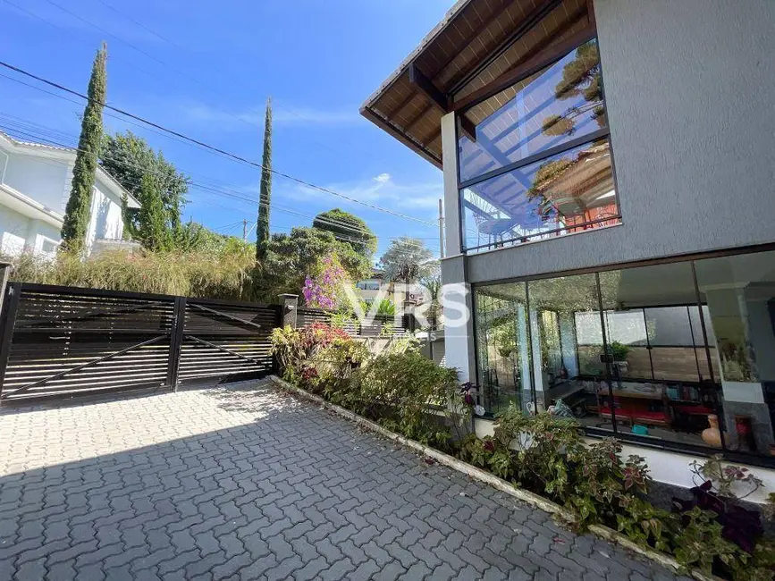 Foto 3 de Casa de Condomínio com 4 quartos à venda, 288m2 em Golfe, Teresopolis - RJ