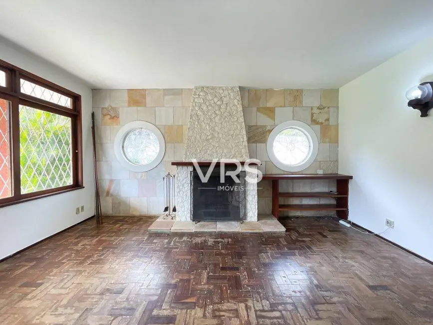 Foto 5 de Casa com 3 quartos à venda, 800m2 em Barroso, Teresopolis - RJ