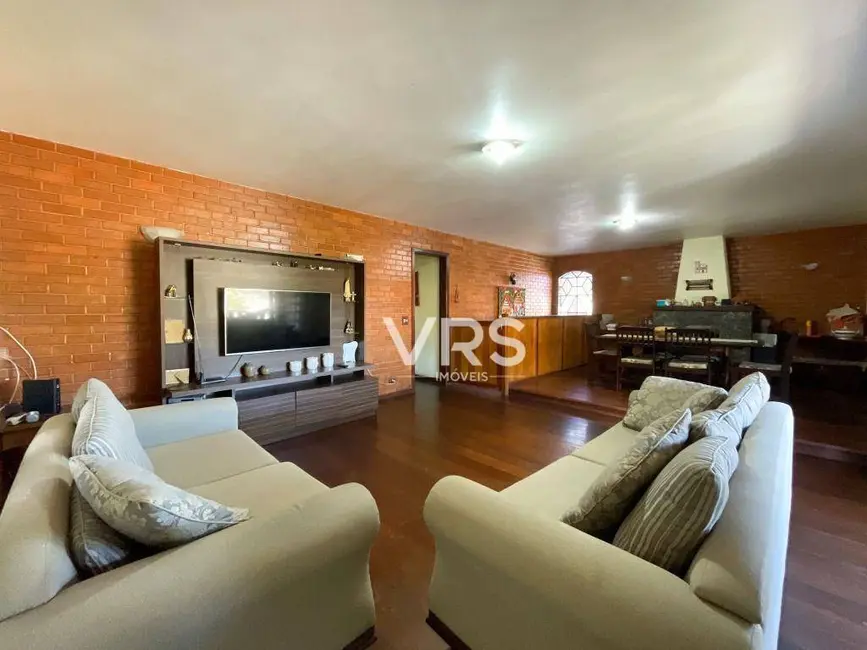 Foto 8 de Casa com 3 quartos à venda, 938m2 em Barra do Imbuí, Teresopolis - RJ