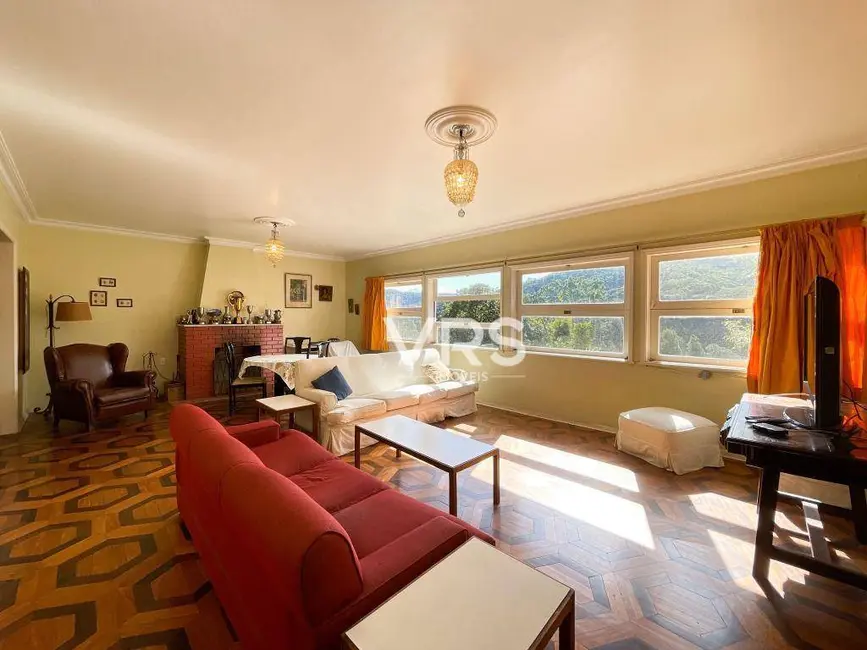 Casa com 6 quartos à venda, 2285m2 em Golfe, Teresopolis - RJ - imagem 9 Foto 9 de Casa com 6 quartos à venda, 2285m2 em Golfe, Teresopolis - RJ