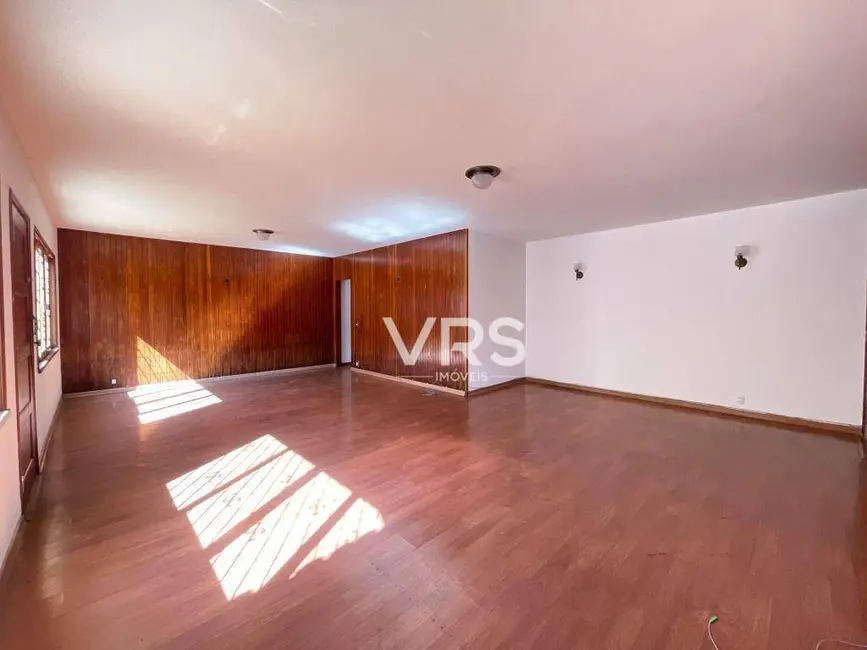 Foto 4 de Casa com 3 quartos à venda, 425m2 em Parque São Luiz, Teresopolis - RJ