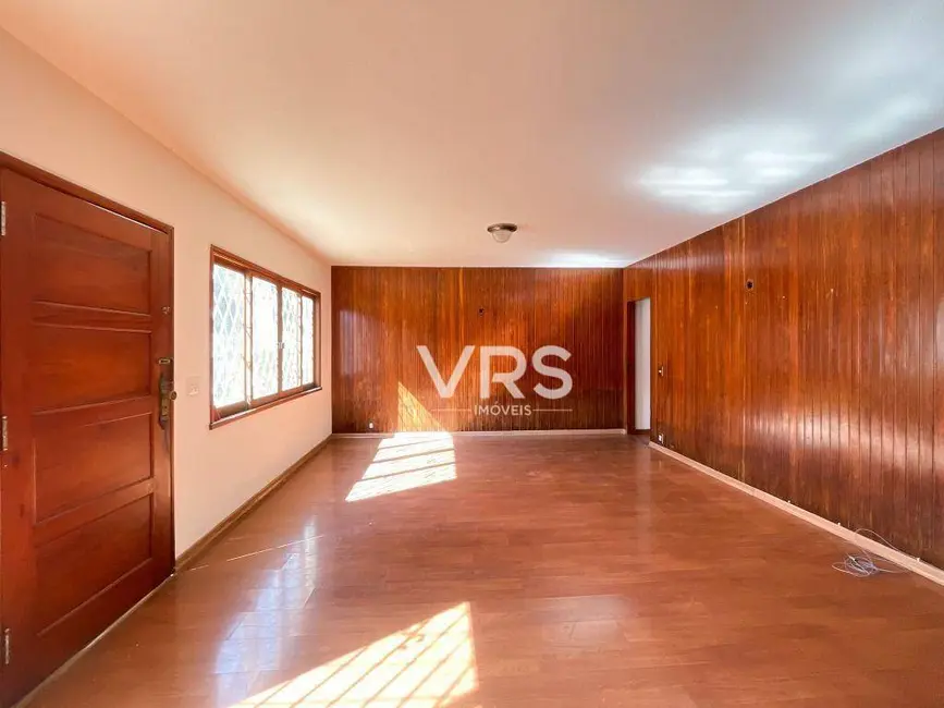 Foto 5 de Casa com 3 quartos à venda, 425m2 em Parque São Luiz, Teresopolis - RJ