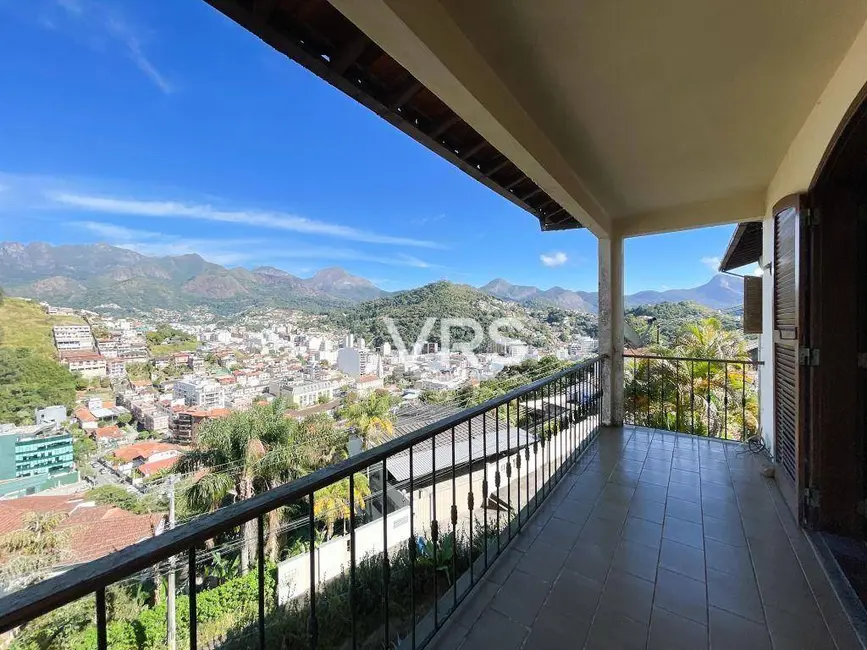 Foto 1 de Casa com 4 quartos à venda, 850m2 em Parque São Luiz, Teresopolis - RJ