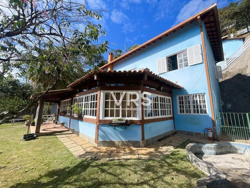 Foto 3 de Casa com 5 quartos à venda, 1400m2 em Golfe, Teresopolis - RJ