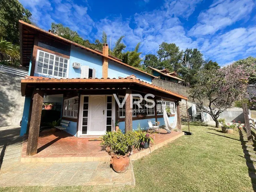Foto 1 de Casa com 5 quartos à venda, 1400m2 em Golfe, Teresopolis - RJ