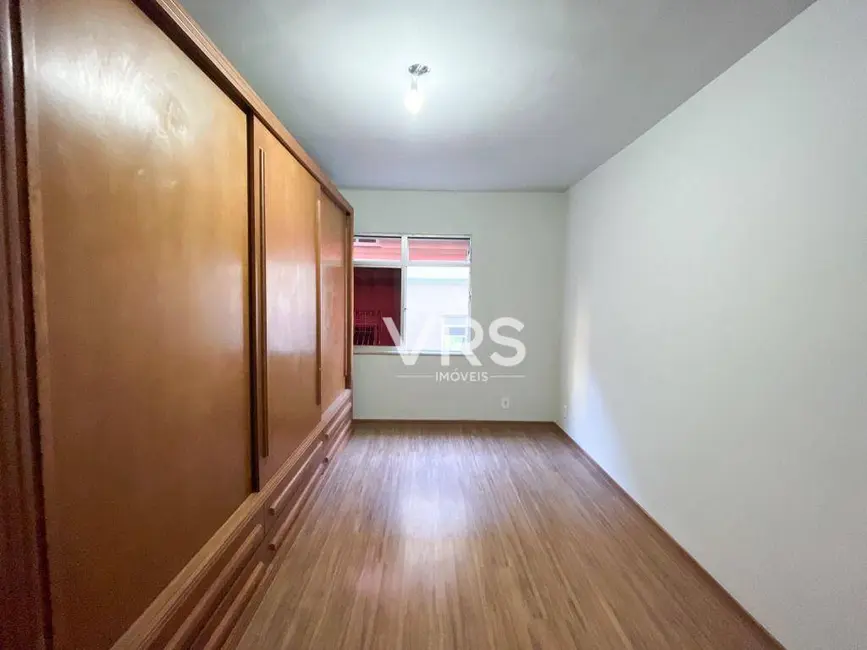 Foto 3 de Apartamento com 1 quarto à venda, 4416m2 em Várzea, Teresopolis - RJ