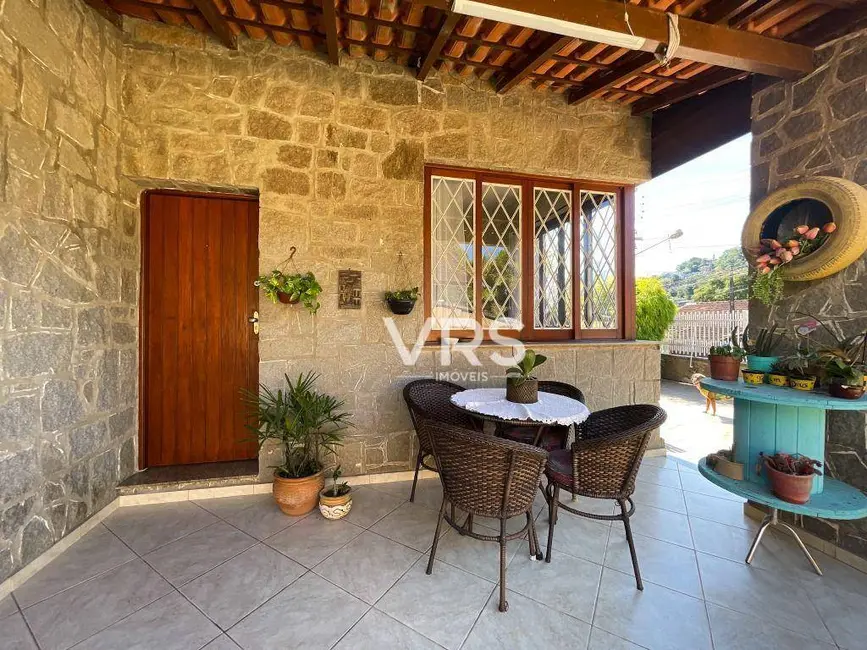 Foto 6 de Casa com 3 quartos à venda, 480m2 em Jardim Cascata, Teresopolis - RJ