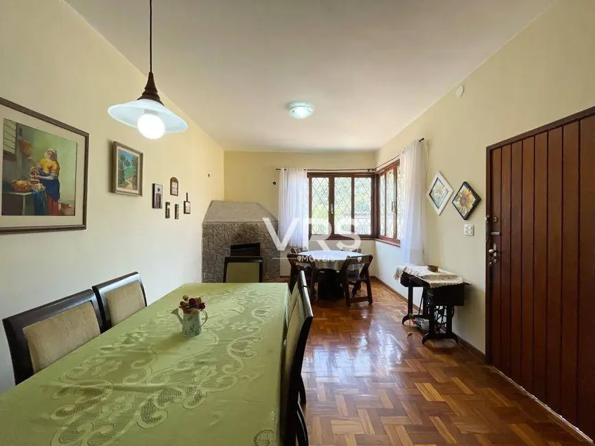 Foto 8 de Casa com 3 quartos à venda, 480m2 em Jardim Cascata, Teresopolis - RJ