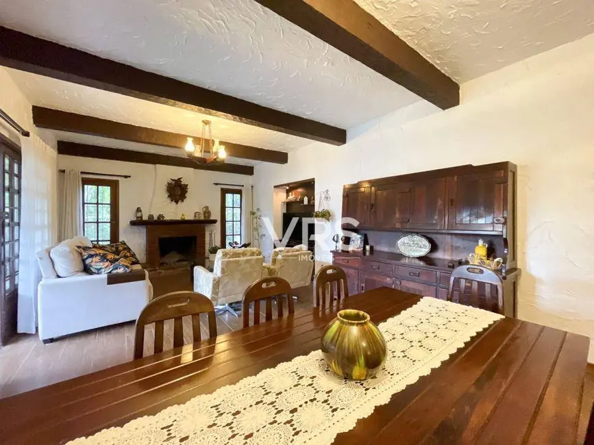 Foto 5 de Casa com 3 quartos à venda, 737m2 em Carlos Guinle, Teresopolis - RJ