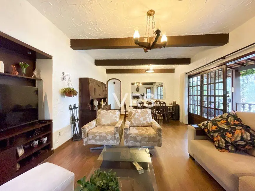 Foto 3 de Casa com 3 quartos à venda, 737m2 em Carlos Guinle, Teresopolis - RJ