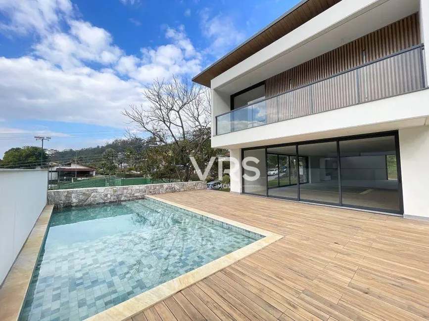 Foto 3 de Casa de Condomínio com 4 quartos à venda, 980m2 em Quebra Frascos, Teresopolis - RJ