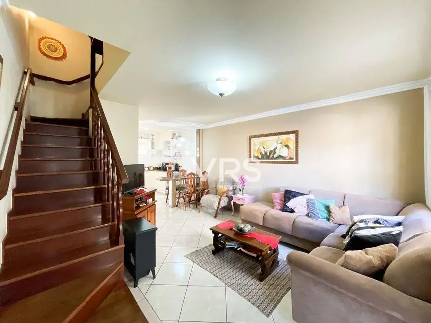 Foto 3 de Casa de Condomínio com 3 quartos à venda, 6700m2 em Tijuca, Teresopolis - RJ