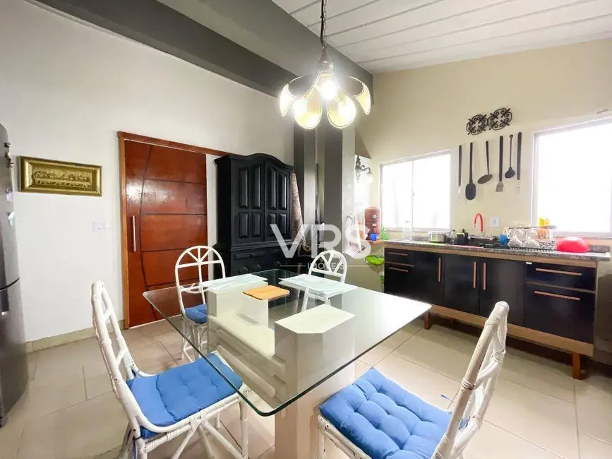 Casa com 4 quartos à venda, 375m2 em Parque do Ingá, Teresopolis - RJ - imagem 5 Foto 5 de Casa com 4 quartos à venda, 375m2 em Parque do Ingá, Teresopolis - RJ