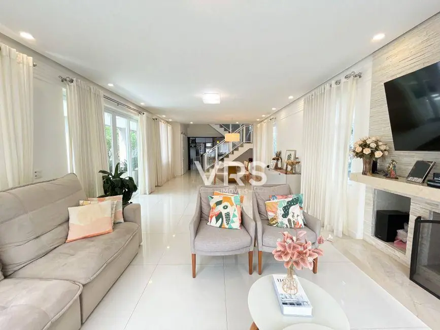 Foto 7 de Casa de Condomínio com 4 quartos à venda, 300m2 em Posse, Teresopolis - RJ