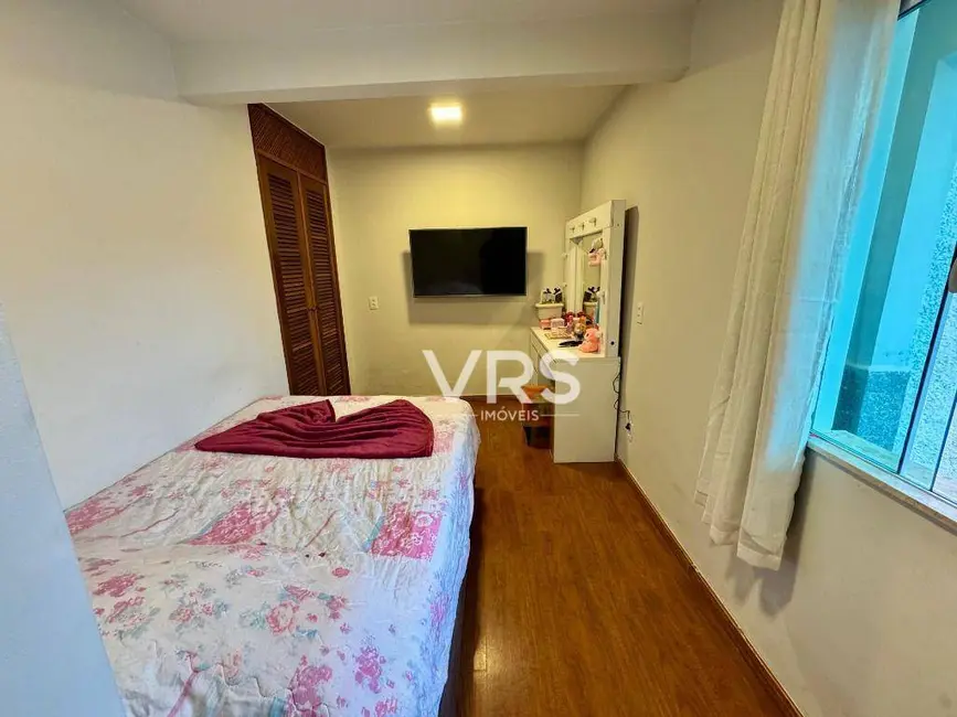 Foto 8 de Casa com 4 quartos à venda, 360m2 em Pimenteiras, Teresopolis - RJ