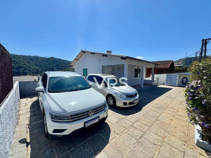 Foto 3 de Casa com 4 quartos à venda, 360m2 em Pimenteiras, Teresopolis - RJ