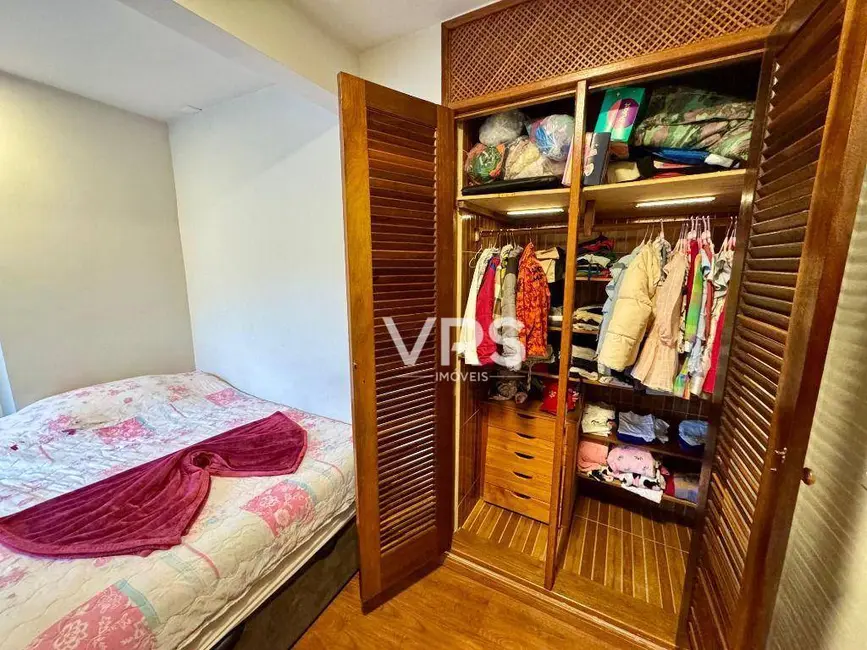 Foto 7 de Casa com 4 quartos à venda, 360m2 em Pimenteiras, Teresopolis - RJ