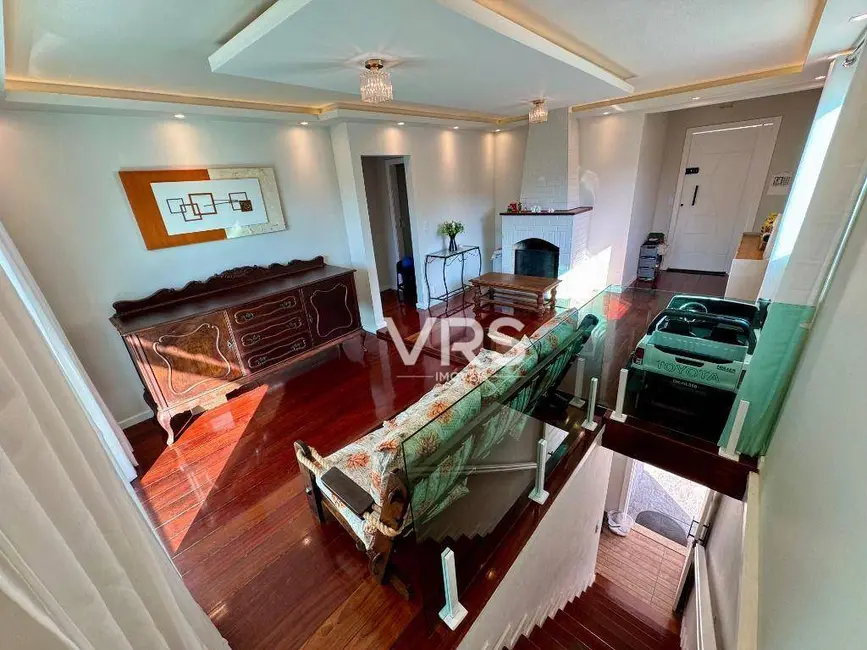 Foto 4 de Casa com 4 quartos à venda, 360m2 em Pimenteiras, Teresopolis - RJ