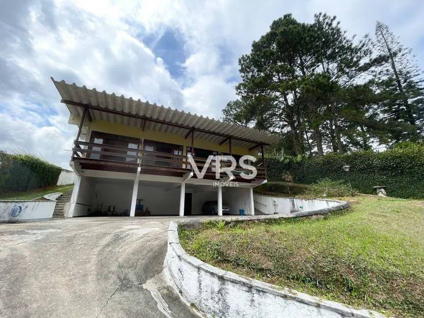 Casa com 5 quartos à venda, 1939m2 em Agriões, Teresopolis - RJ - imagem 3 Foto 3 de Casa com 5 quartos à venda, 1939m2 em Agriões, Teresopolis - RJ