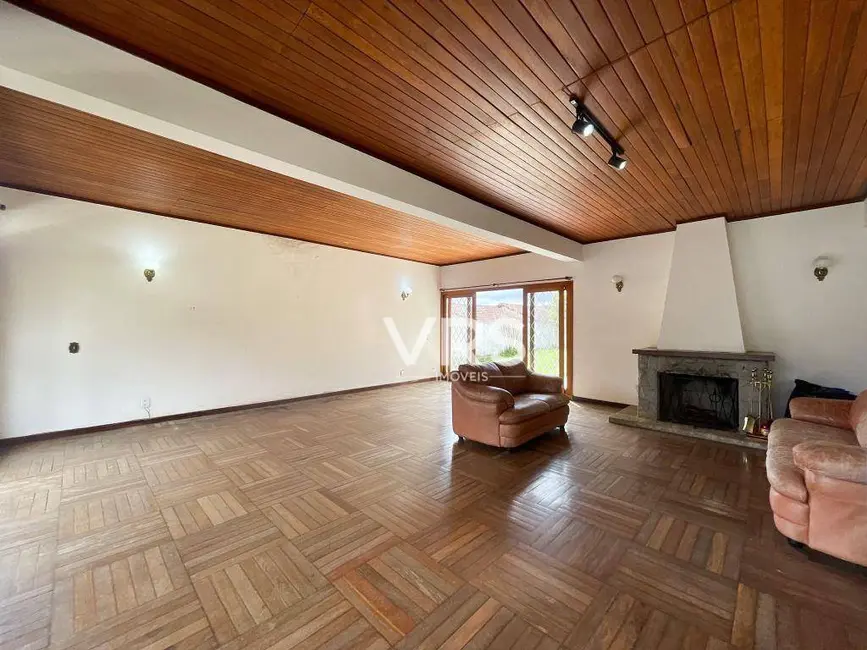 Casa com 5 quartos à venda, 1939m2 em Agriões, Teresopolis - RJ - imagem 9 Foto 9 de Casa com 5 quartos à venda, 1939m2 em Agriões, Teresopolis - RJ