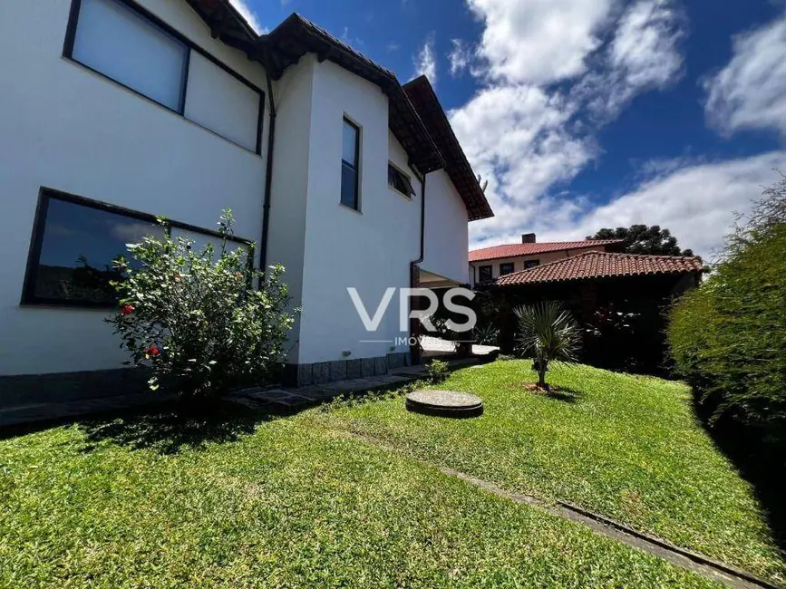 Foto 6 de Casa de Condomínio com 6 quartos à venda, 1260m2 em Carlos Guinle, Teresopolis - RJ