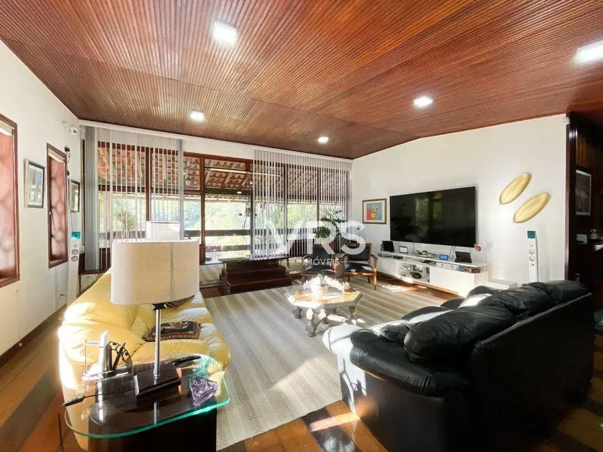 Foto 8 de Casa de Condomínio com 5 quartos à venda, 1600m2 em Parque do Imbui, Teresopolis - RJ