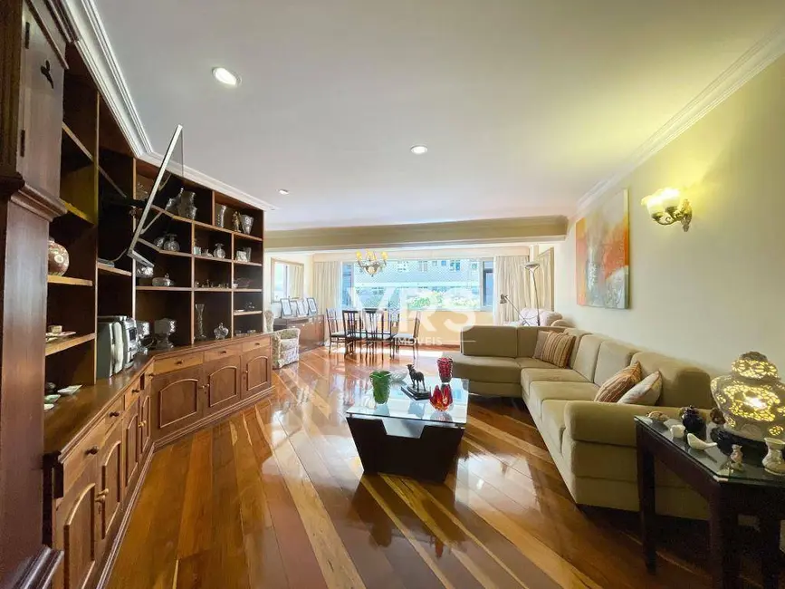 Foto 2 de Apartamento com 3 quartos à venda, 166m2 em Várzea, Teresopolis - RJ