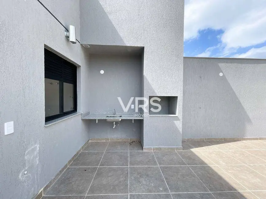 Cobertura com 2 quartos à venda, 146m2 em Várzea, Teresopolis - RJ - imagem 3 Foto 3 de Cobertura com 2 quartos à venda, 146m2 em Várzea, Teresopolis - RJ