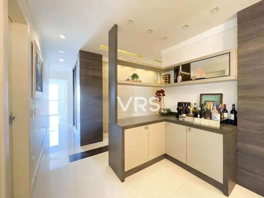 Cobertura com 4 quartos à venda, 276m2 em Várzea, Teresopolis - RJ - imagem 9 Foto 9 de Cobertura com 4 quartos à venda, 276m2 em Várzea, Teresopolis - RJ