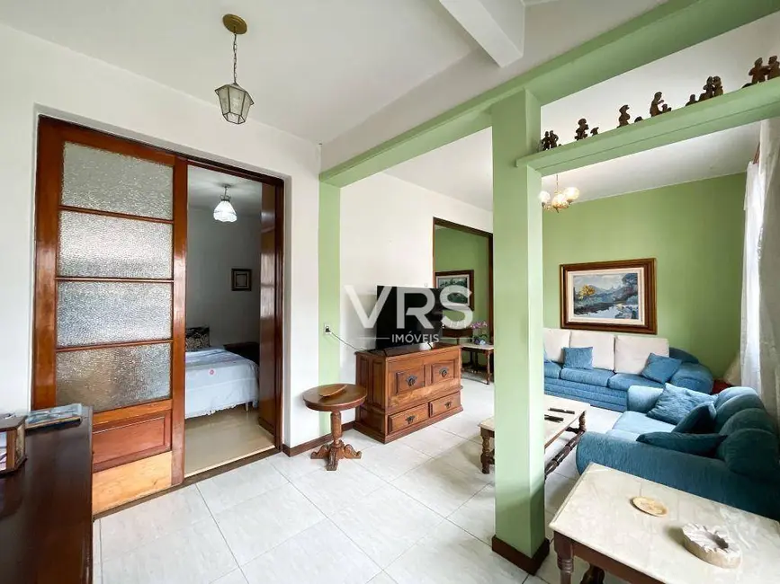 Apartamento com 2 quartos à venda, 74m2 em Várzea, Teresopolis - RJ - imagem 4 Foto 4 de Apartamento com 2 quartos à venda, 74m2 em Várzea, Teresopolis - RJ