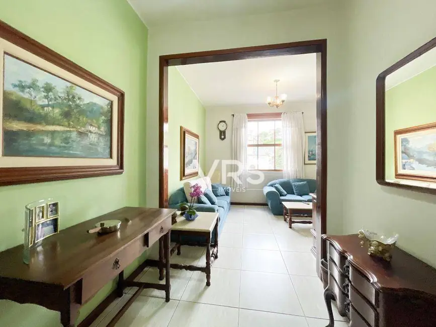 Apartamento com 2 quartos à venda, 74m2 em Várzea, Teresopolis - RJ - imagem 3 Foto 3 de Apartamento com 2 quartos à venda, 74m2 em Várzea, Teresopolis - RJ