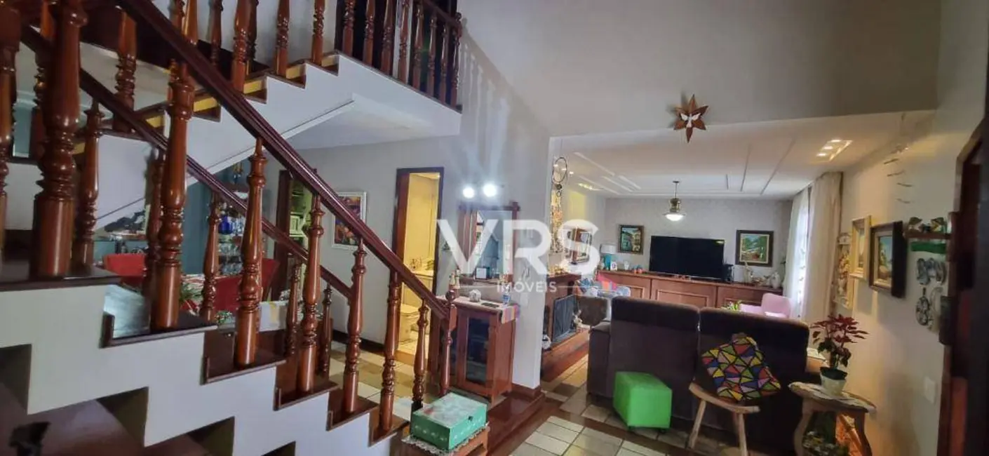 Foto 8 de Casa de Condomínio com 3 quartos à venda, 90m2 em Várzea, Teresopolis - RJ