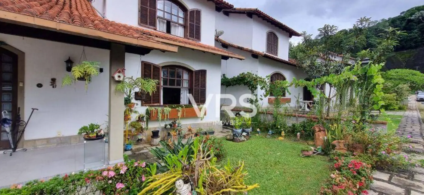 Foto 2 de Casa de Condomínio com 3 quartos à venda, 90m2 em Várzea, Teresopolis - RJ