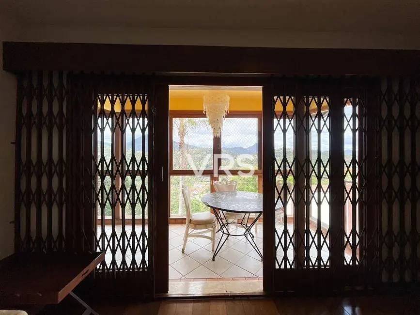 Foto 6 de Casa com 5 quartos à venda, 2280m2 em Parque do Imbui, Teresopolis - RJ