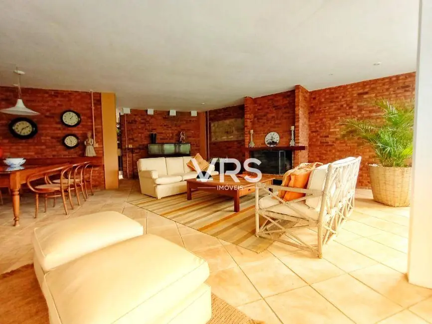 Foto 6 de Casa com 3 quartos à venda, 1060m2 em Golfe, Teresopolis - RJ