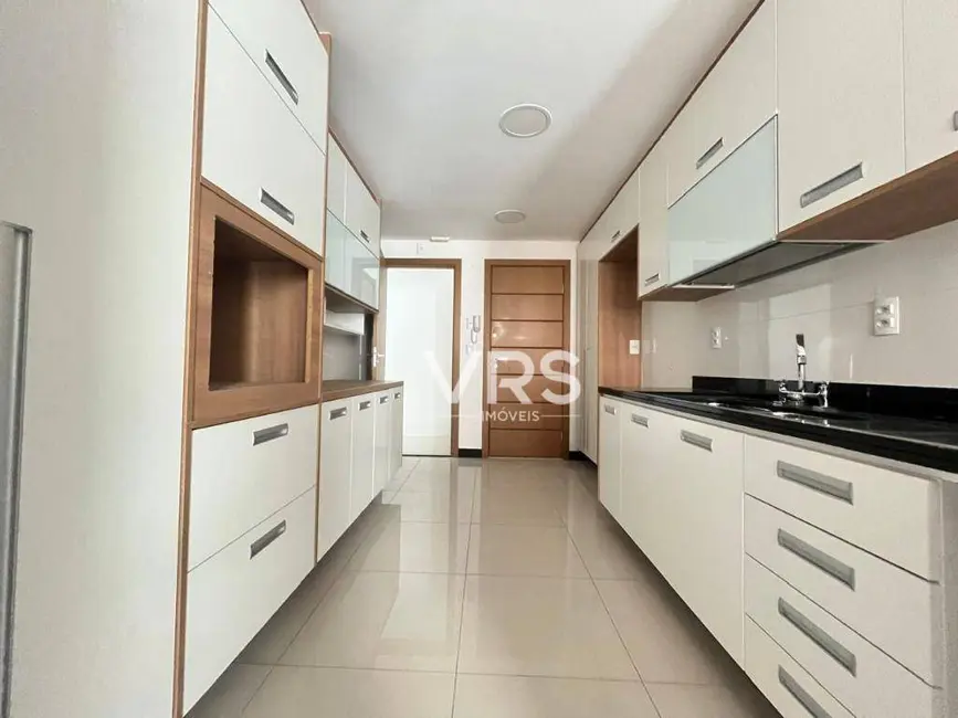 Foto 8 de Apartamento com 4 quartos à venda, 125m2 em Várzea, Teresopolis - RJ