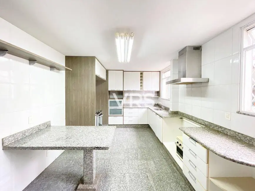 Foto 6 de Casa com 3 quartos à venda, 360m2 em Jardim Cascata, Teresopolis - RJ