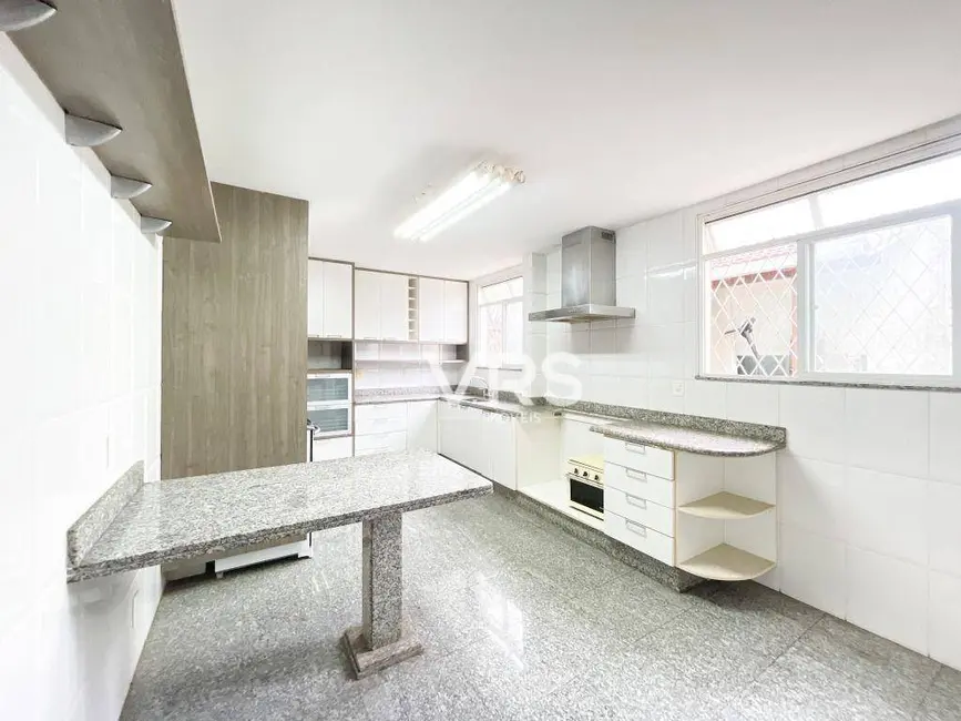 Foto 5 de Casa com 3 quartos à venda, 360m2 em Jardim Cascata, Teresopolis - RJ