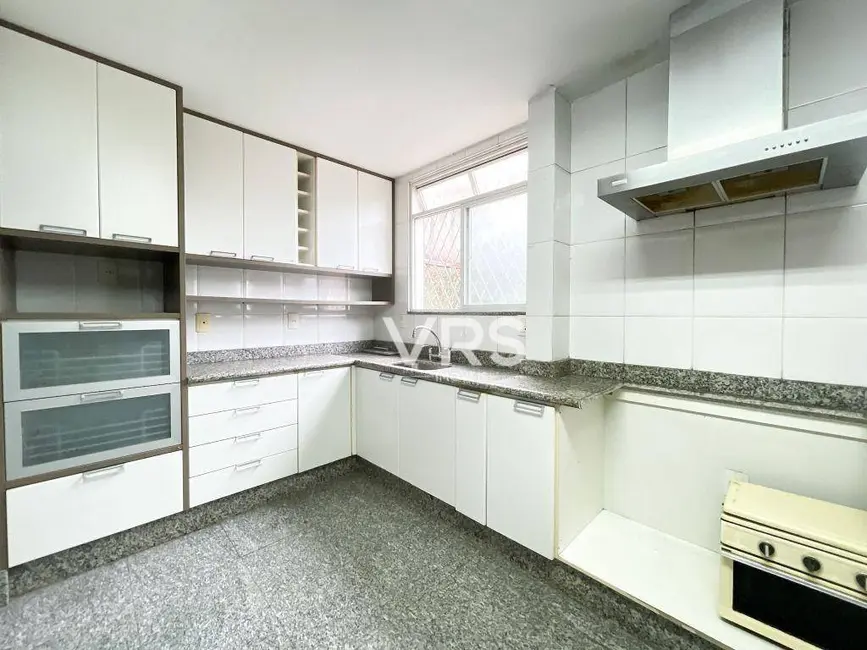 Foto 9 de Casa com 3 quartos à venda, 360m2 em Jardim Cascata, Teresopolis - RJ