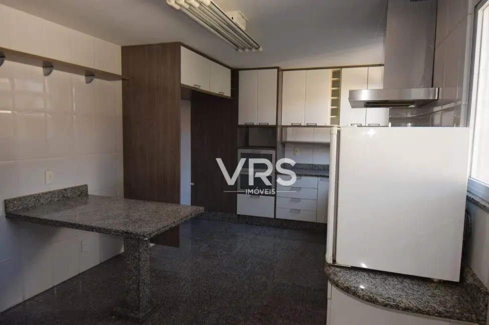 Foto 6 de Casa com 3 quartos à venda, 360m2 em Jardim Cascata, Teresopolis - RJ