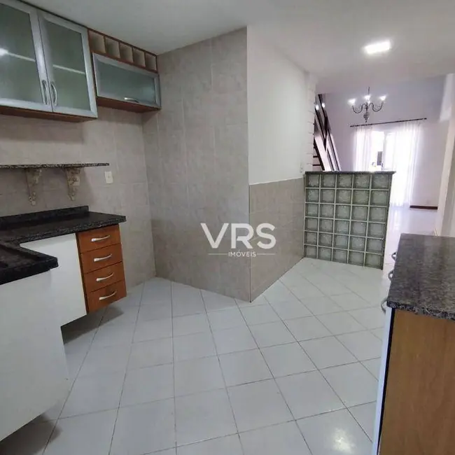 Foto 2 de Casa de Condomínio com 3 quartos à venda, 128m2 em Granja Guarani, Teresopolis - RJ