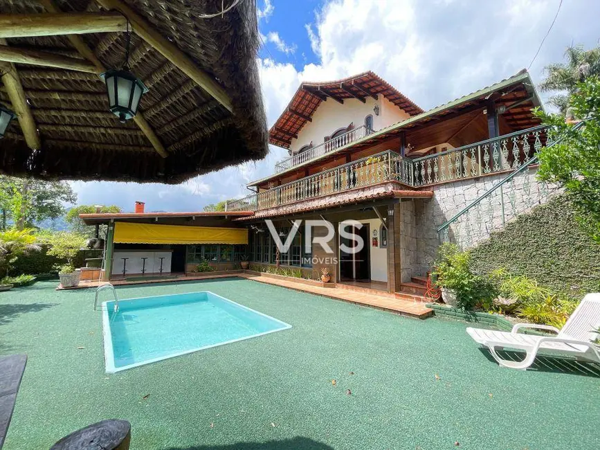 Foto 1 de Casa com 4 quartos à venda, 510m2 em Bom Retiro, Teresopolis - RJ