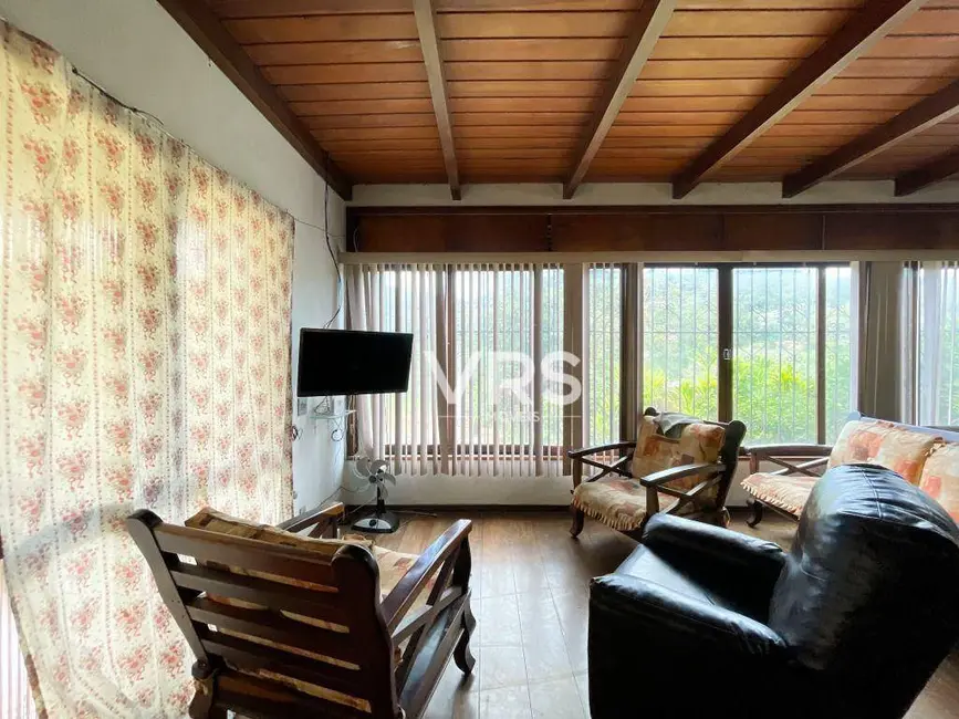 Casa com 3 quartos à venda, 1000m2 em Parque do Imbui, Teresopolis - RJ - imagem 6 Foto 6 de Casa com 3 quartos à venda, 1000m2 em Parque do Imbui, Teresopolis - RJ